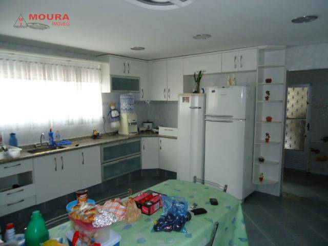 Sobrado à venda com 3 quartos, 231m² - Foto 4