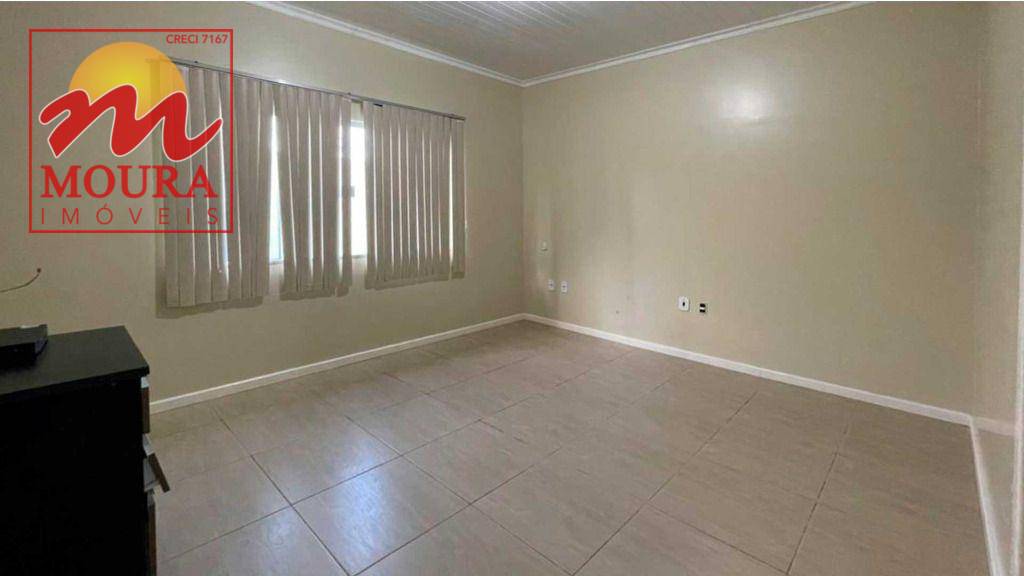 Casa à venda com 3 quartos, 200m² - Foto 7