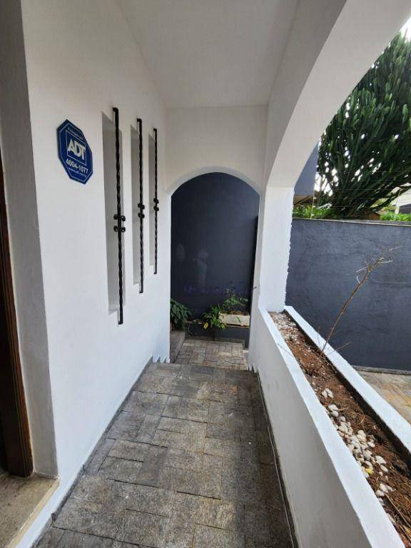 Casa à venda com 4 quartos, 203m² - Foto 4