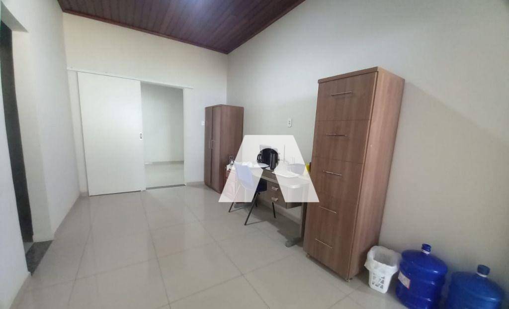 Casa para alugar com 3 quartos, 271m² - Foto 16