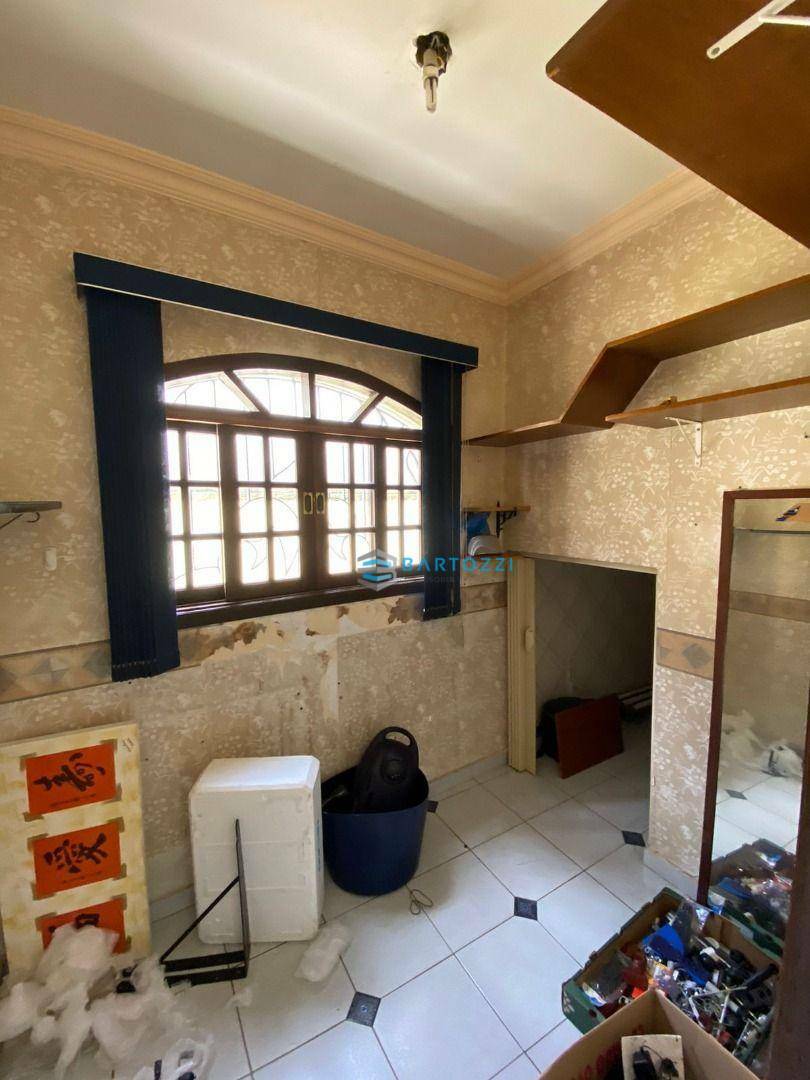 Sobrado para alugar com 4 quartos, 313m² - Foto 15