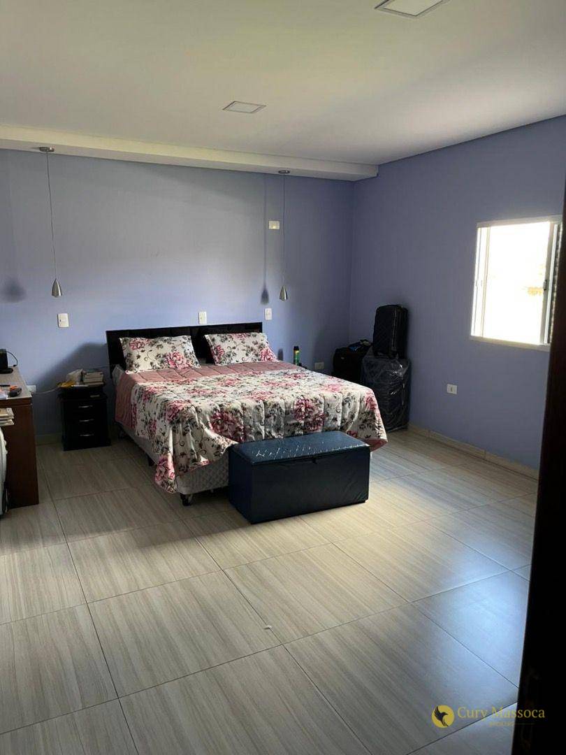 Casa de Condomínio à venda com 3 quartos, 238m² - Foto 2