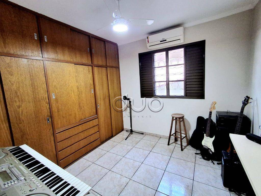 Casa à venda com 3 quartos, 176m² - Foto 11