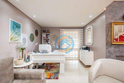 Casa, 4 quartos, 237 m² - Foto 3