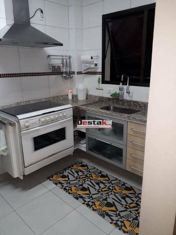 Apartamento à venda com 3 quartos, 116m² - Foto 9