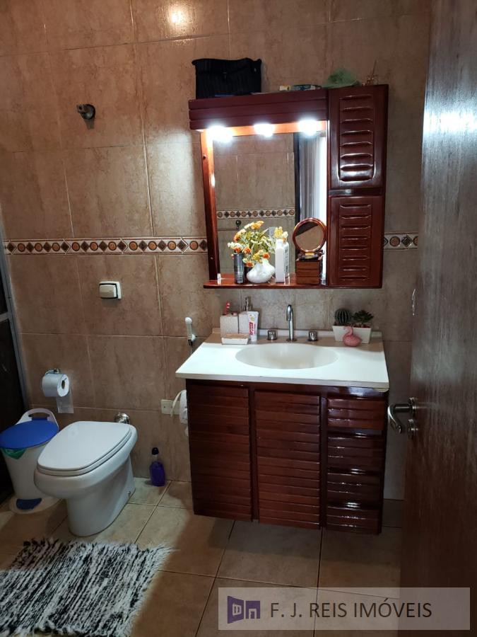 Sobrado à venda com 3 quartos, 240m² - Foto 8