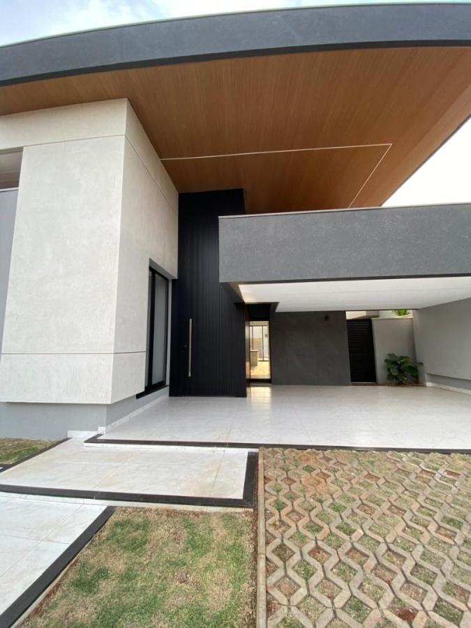 Casa à venda com 3 quartos, 251m² - Foto 2