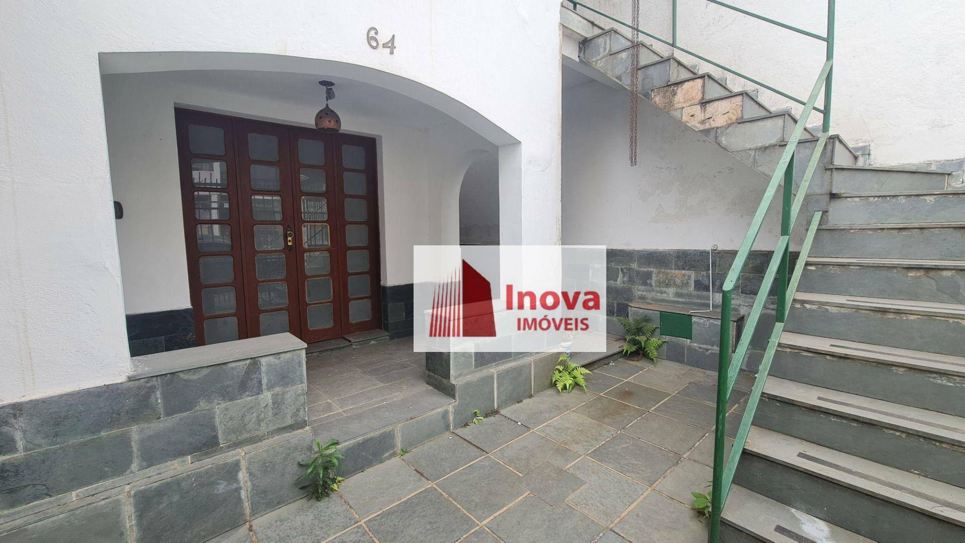 Casa à venda com 6 quartos, 300m² - Foto 3