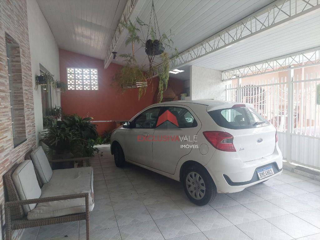 Casa à venda com 4 quartos, 234m² - Foto 3