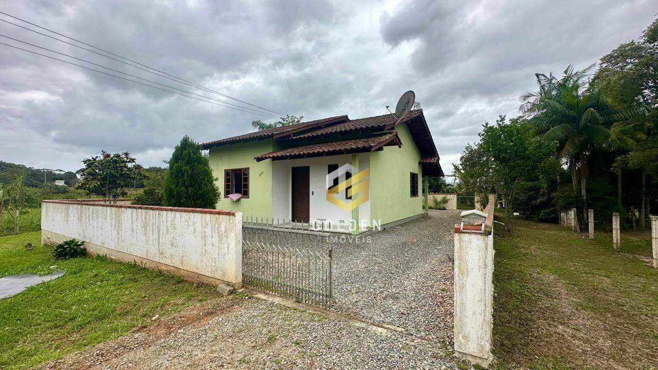 Casa à venda com 2 quartos, 90m² - Foto 1