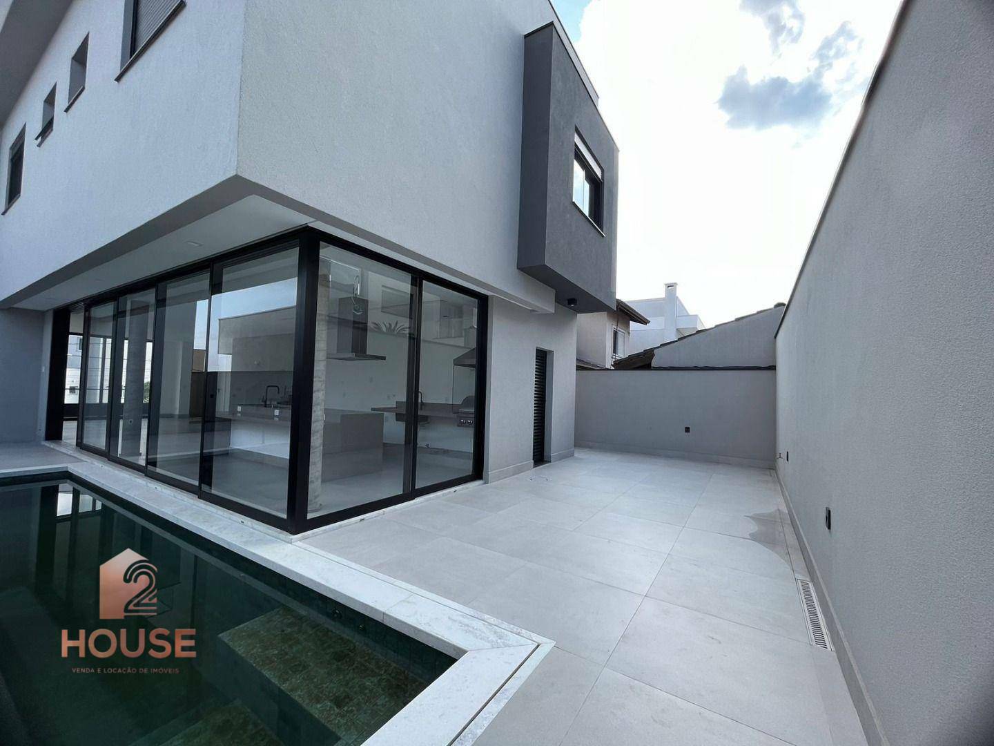 Casa de Condomínio à venda com 4 quartos, 300m² - Foto 14