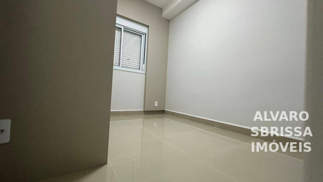 Apartamento à venda com 3 quartos, 65m² - Foto 3