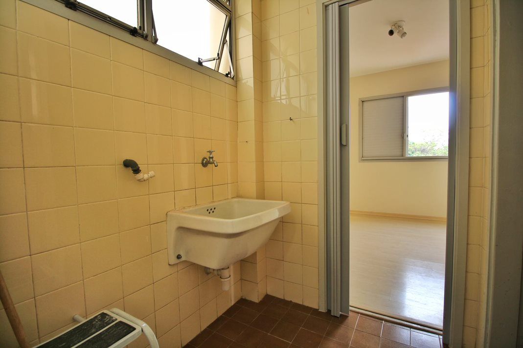 Apartamento à venda com 3 quartos, 75m² - Foto 22