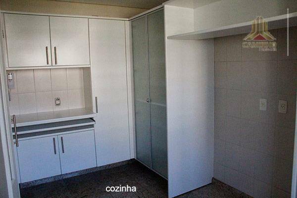 Apartamento à venda com 4 quartos, 240m² - Foto 3