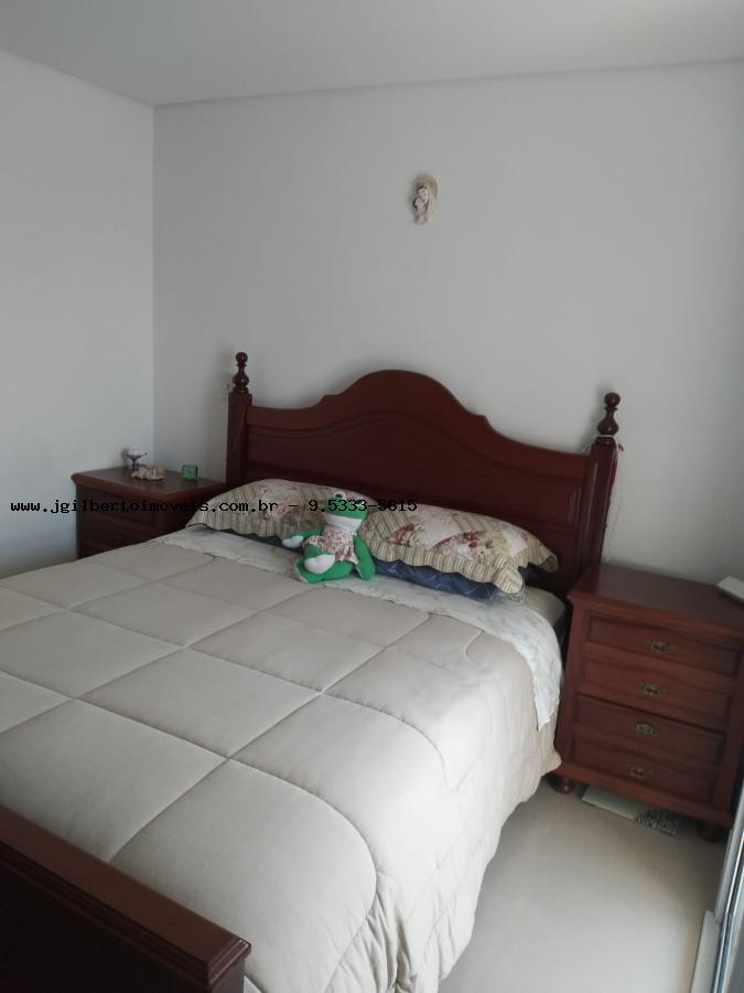 Apartamento à venda com 3 quartos, 98m² - Foto 17