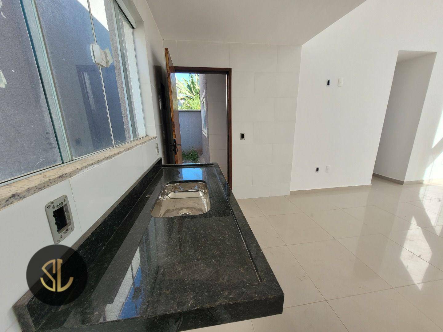 Casa à venda com 2 quartos, 60m² - Foto 13