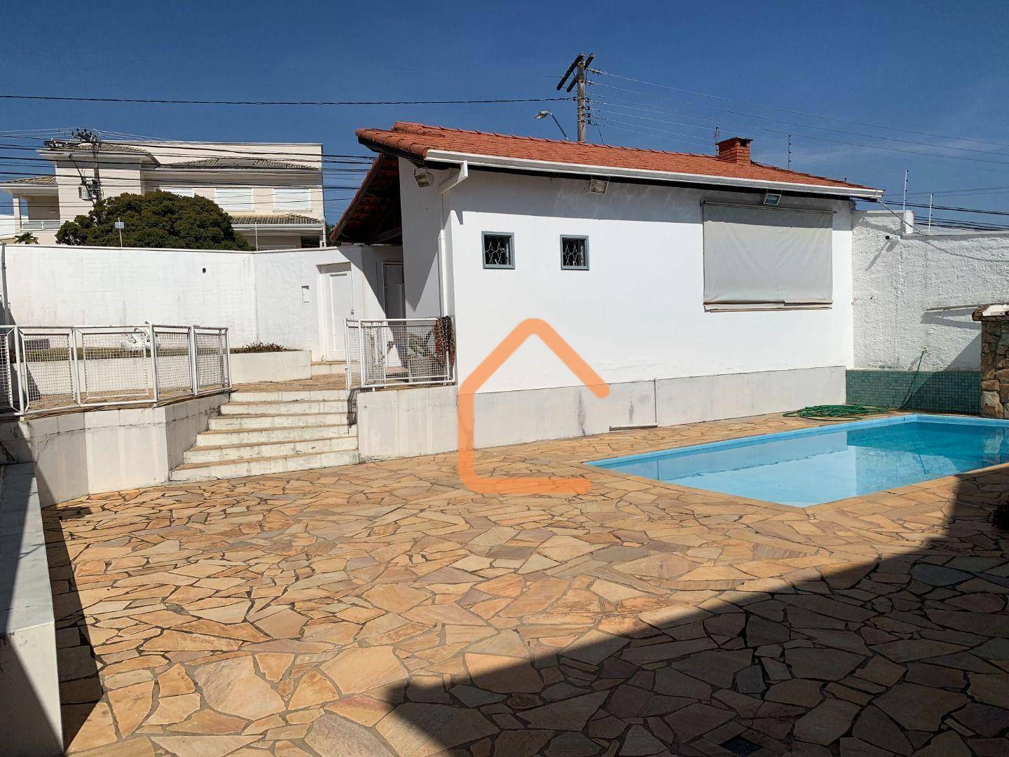 Casa à venda com 3 quartos, 242m² - Foto 6