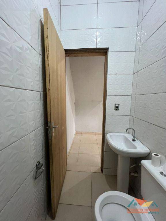 Casa à venda com 2 quartos, 50m² - Foto 9