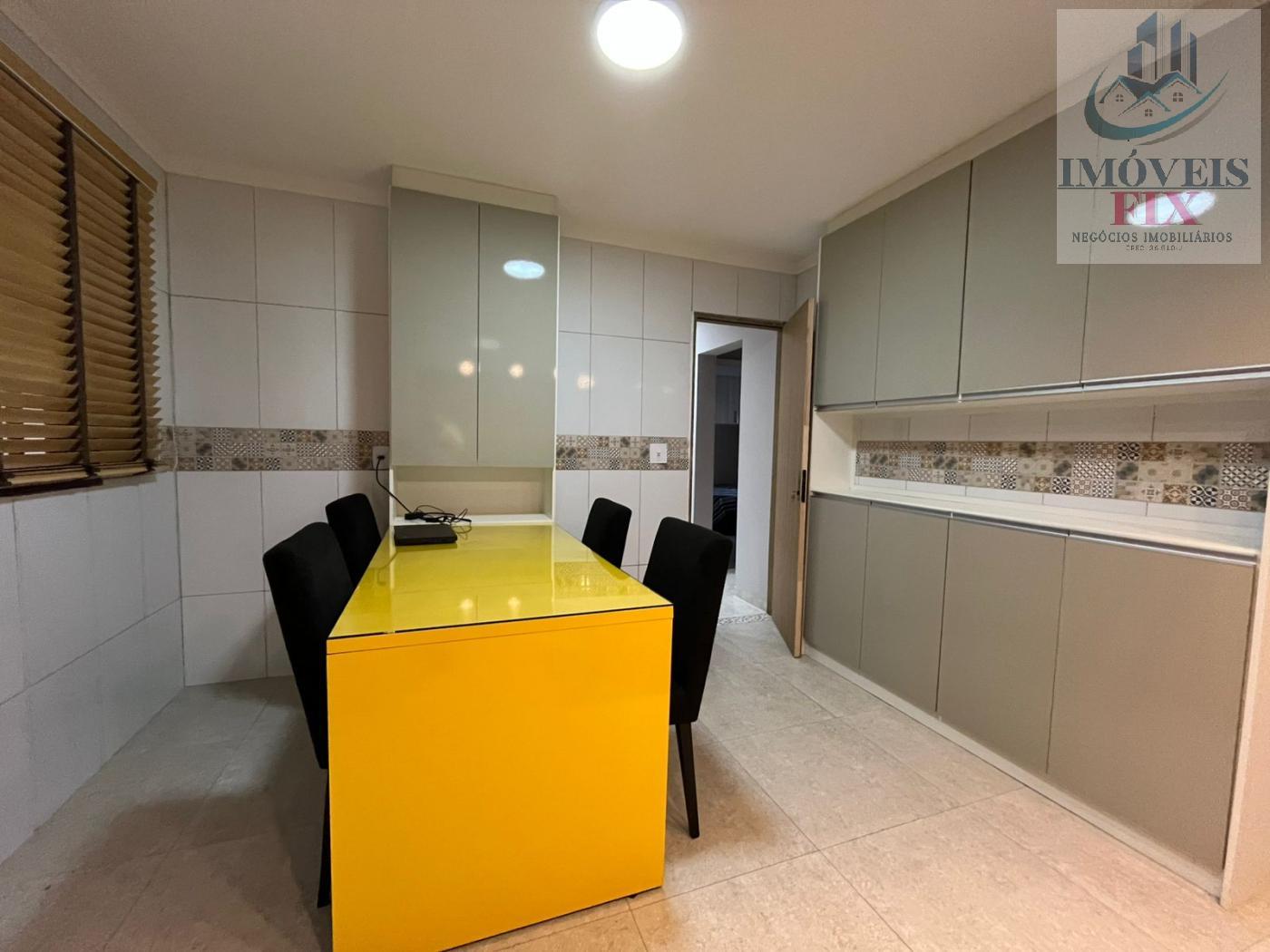 Casa à venda com 4 quartos, 280m² - Foto 8