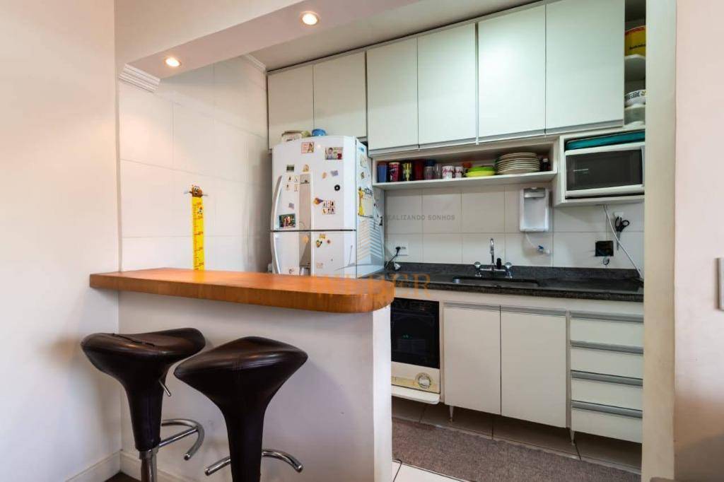 Apartamento à venda com 2 quartos, 66m² - Foto 18