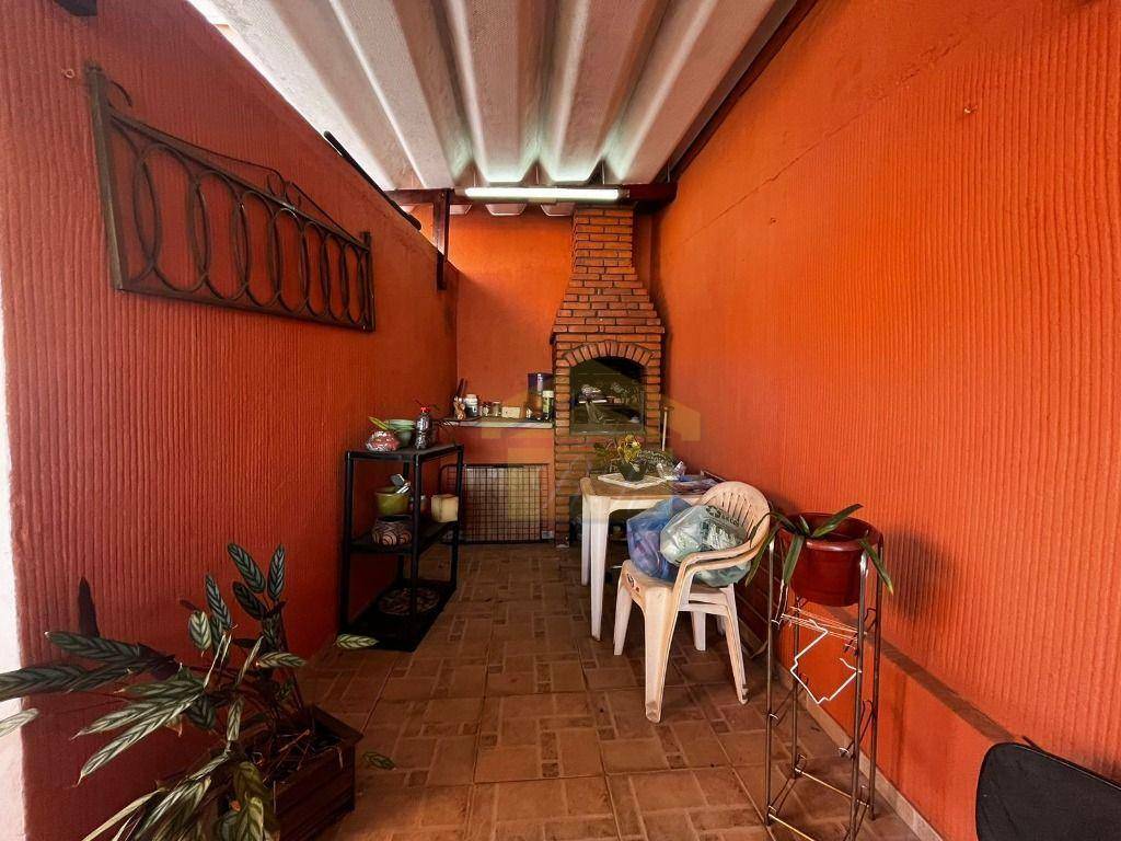 Sobrado à venda e aluguel com 3 quartos, 147m² - Foto 22