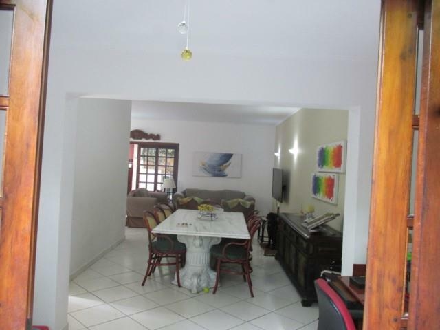 Casa à venda com 3 quartos, 190m² - Foto 7