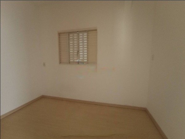 Casa à venda com 4 quartos, 154m² - Foto 2