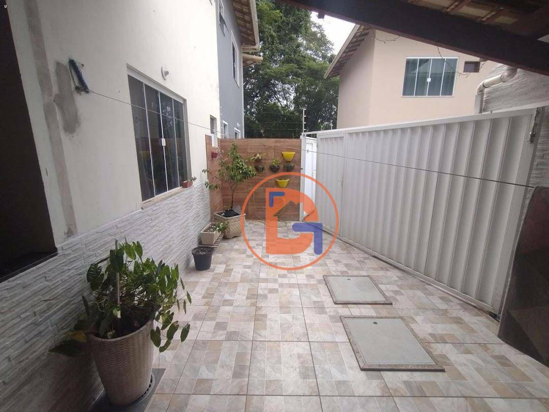 Casa à venda com 2 quartos, 159m² - Foto 6