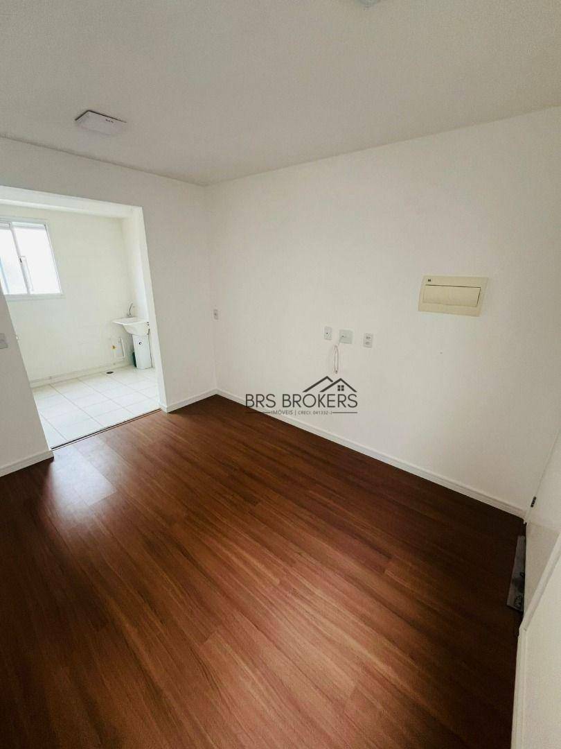 Apartamento à venda com 2 quartos, 42m² - Foto 4