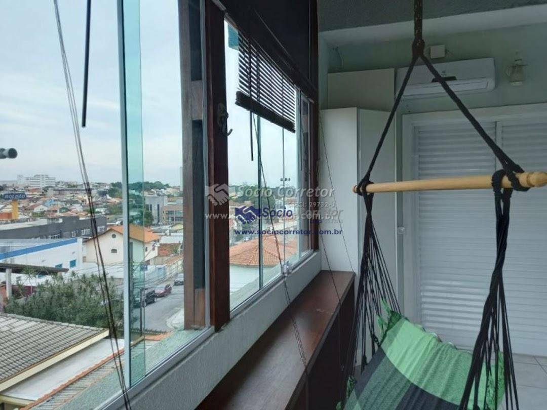 Casa à venda com 4 quartos, 220m² - Foto 35