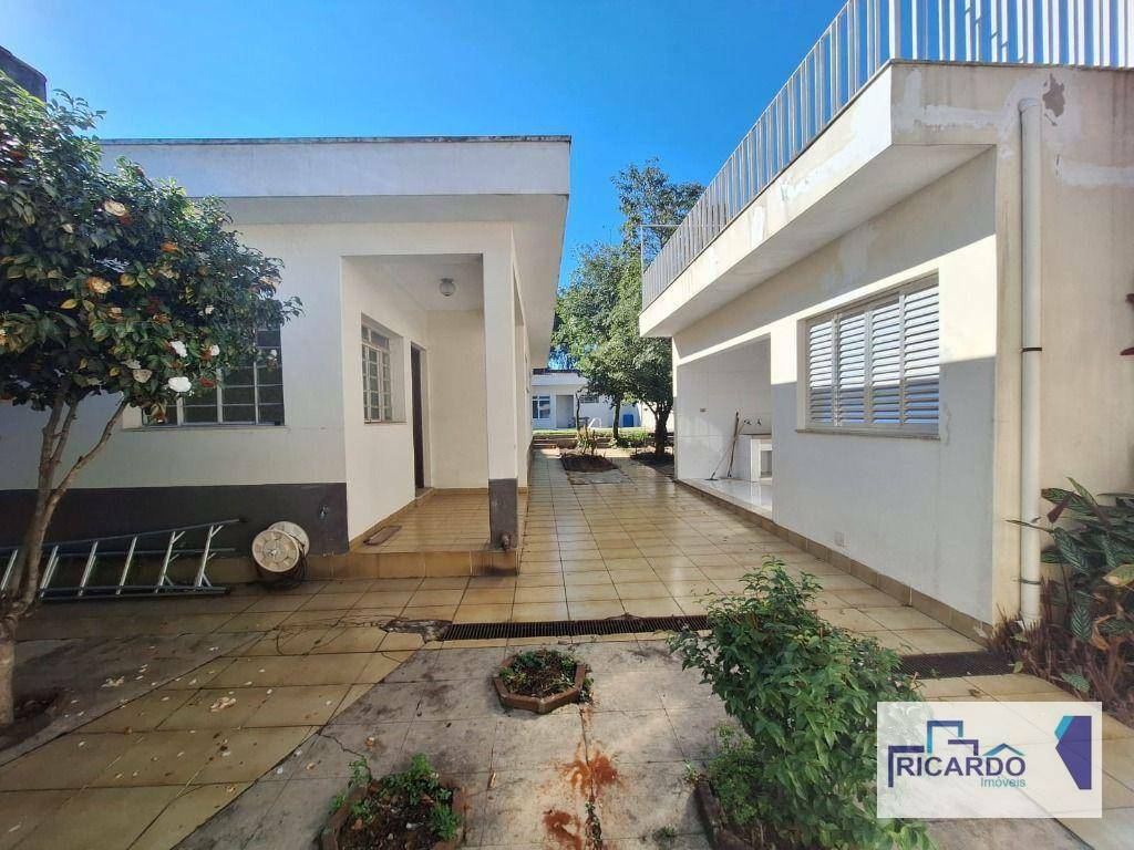 Casa à venda e aluguel com 4 quartos, 261m² - Foto 19