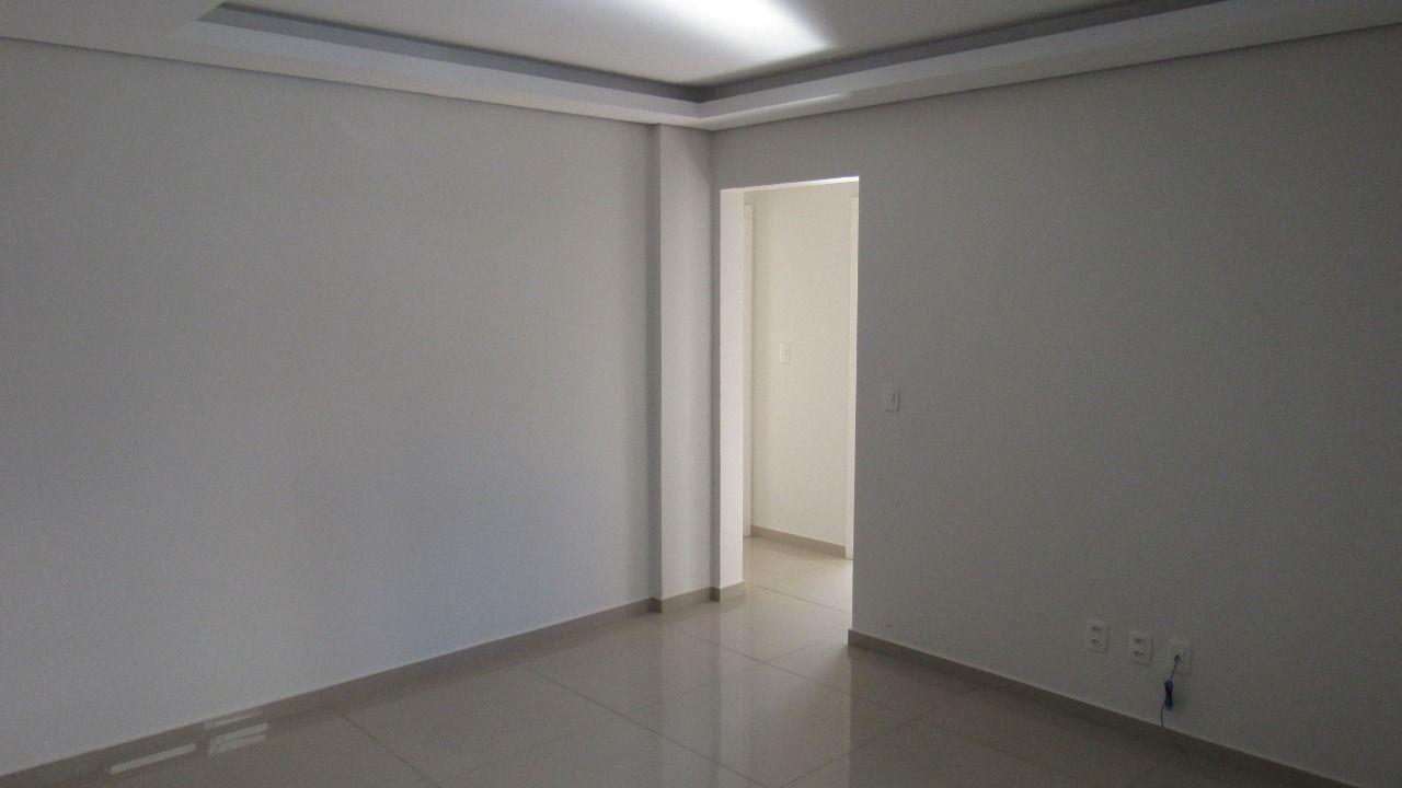 Apartamento à venda com 2 quartos, 85m² - Foto 1