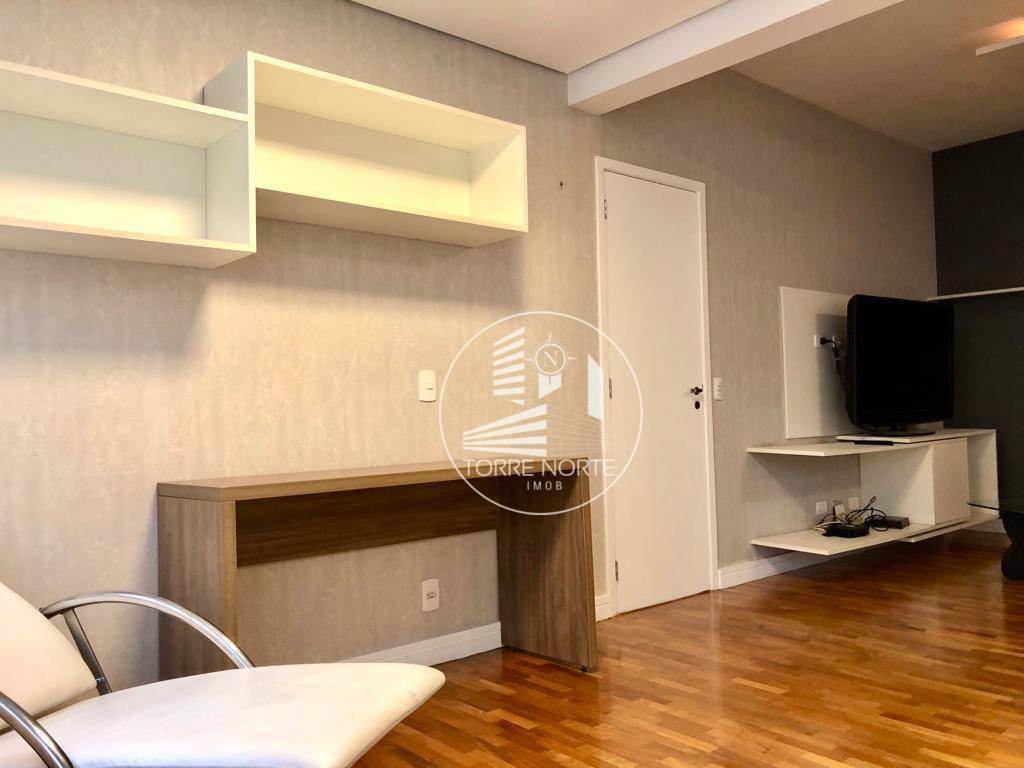 Apartamento para alugar com 2 quartos, 112m² - Foto 7