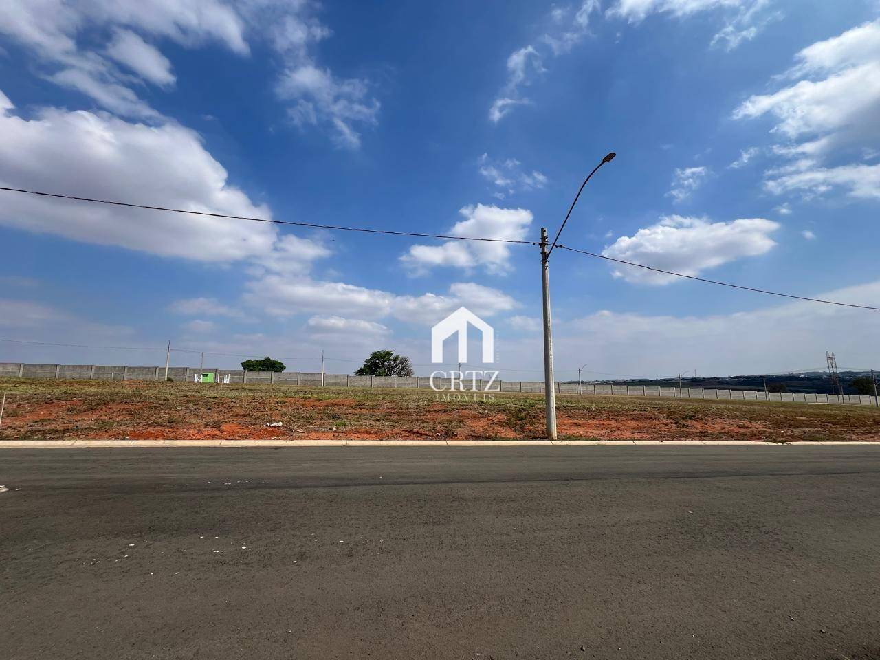 Loteamento e Condomínio, 450 m² - Foto 1