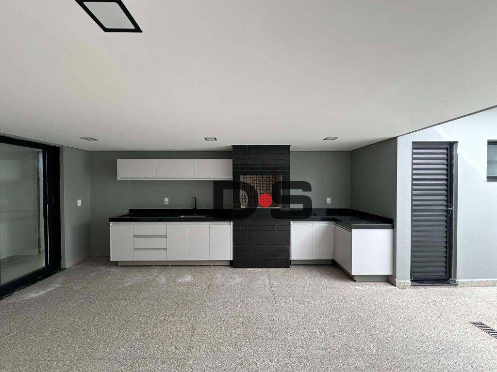 Casa à venda com 3 quartos, 180m² - Foto 14