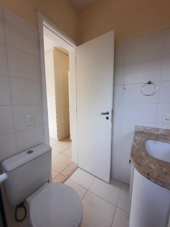 Casa de Condomínio para alugar com 4 quartos, 167m² - Foto 43