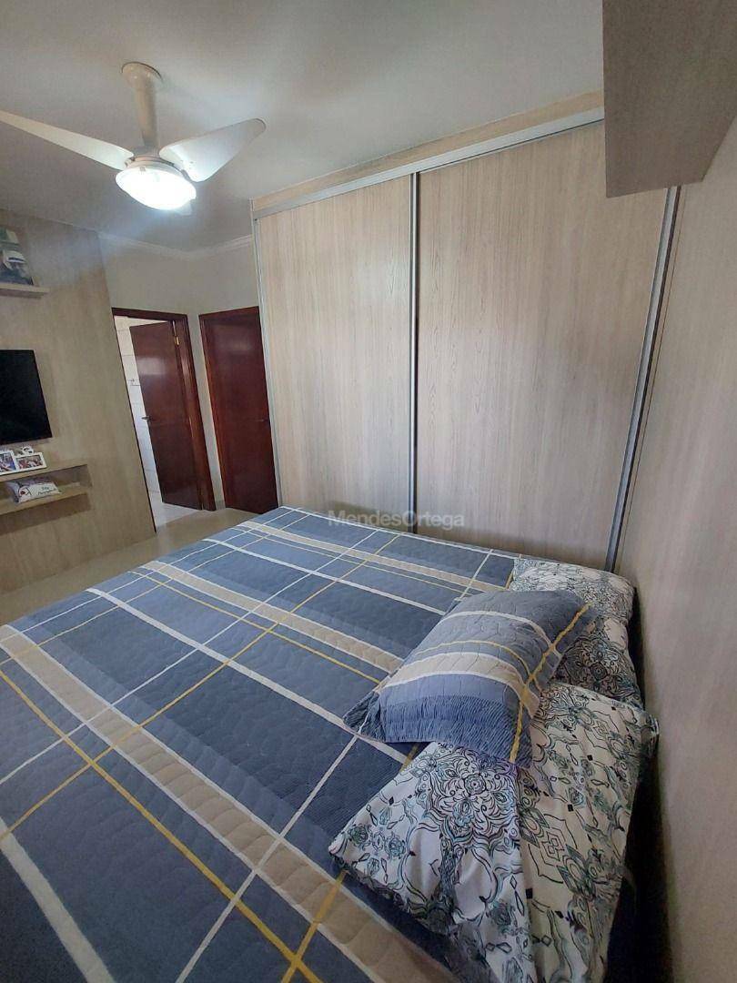 Casa de Condomínio para alugar com 4 quartos, 438m² - Foto 17