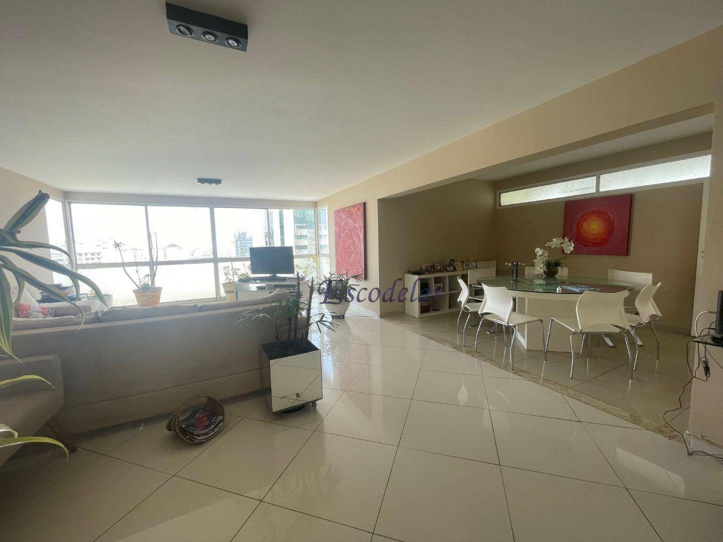 Apartamento à venda com 3 quartos, 169m² - Foto 1