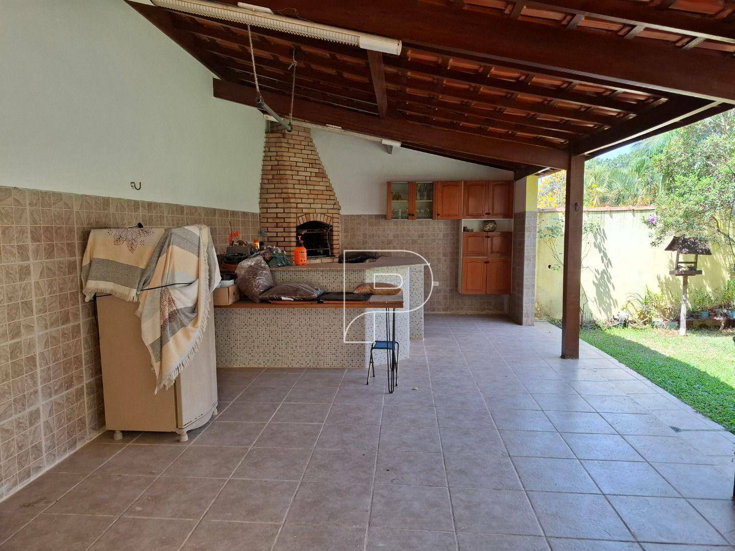 Casa de Condomínio para alugar com 3 quartos, 400m² - Foto 36