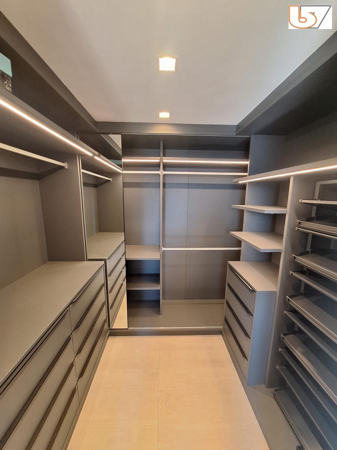 Apartamento à venda com 3 quartos, 176m² - Foto 9