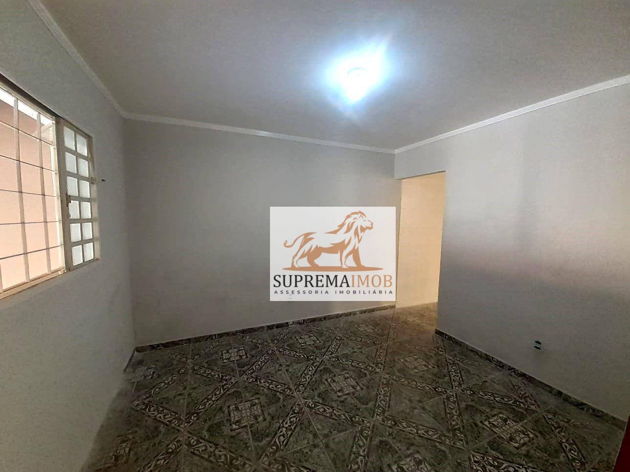 Casa à venda com 3 quartos, 126m² - Foto 1