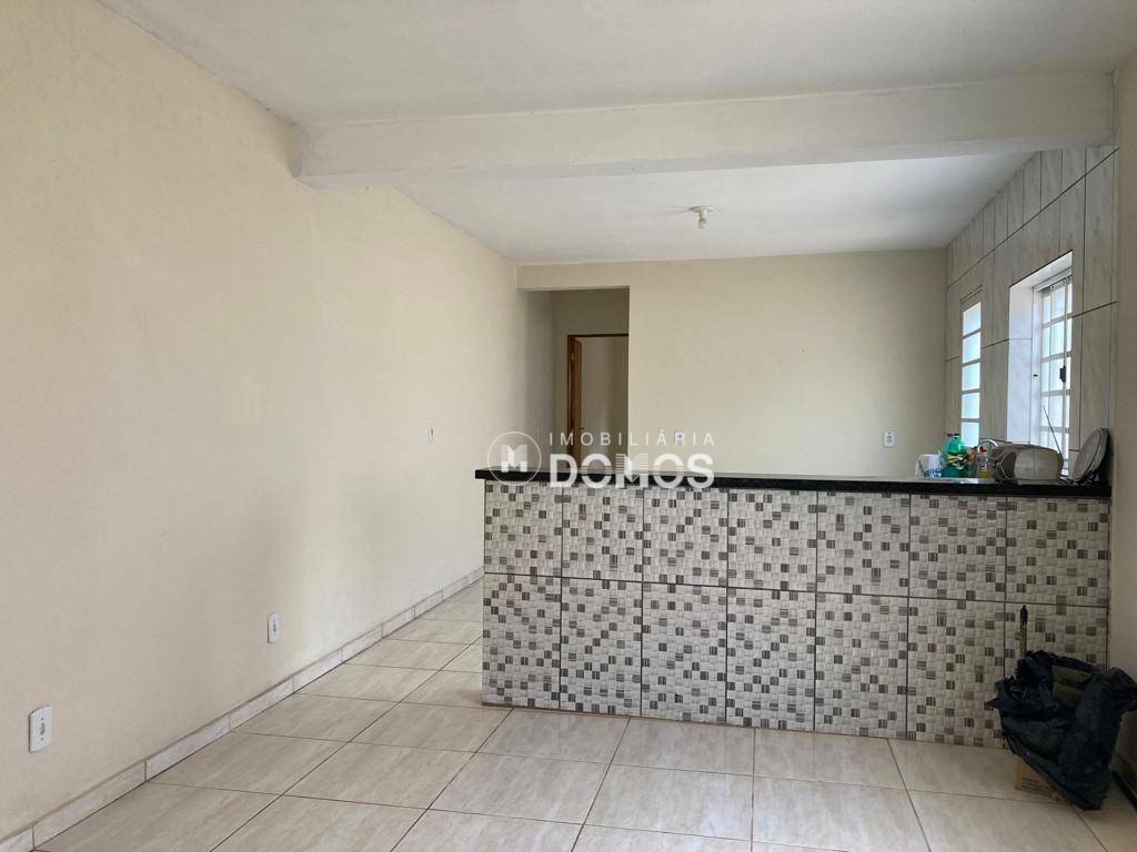 Casa à venda com 1 quarto, 50m² - Foto 4