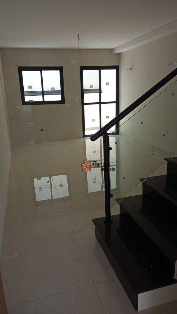 Sobrado à venda com 2 quartos, 120m² - Foto 3