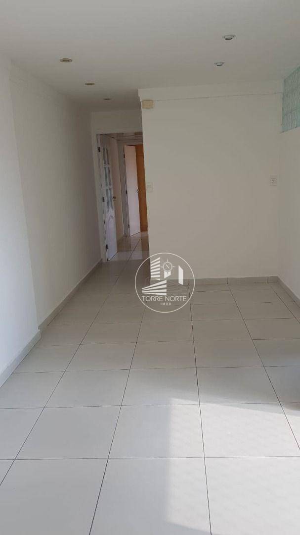 Apartamento à venda com 2 quartos, 67m² - Foto 31