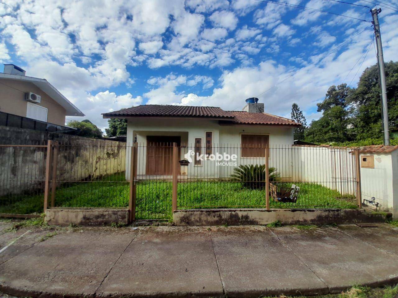 Casa para alugar com 3 quartos, 53m² - Foto 1