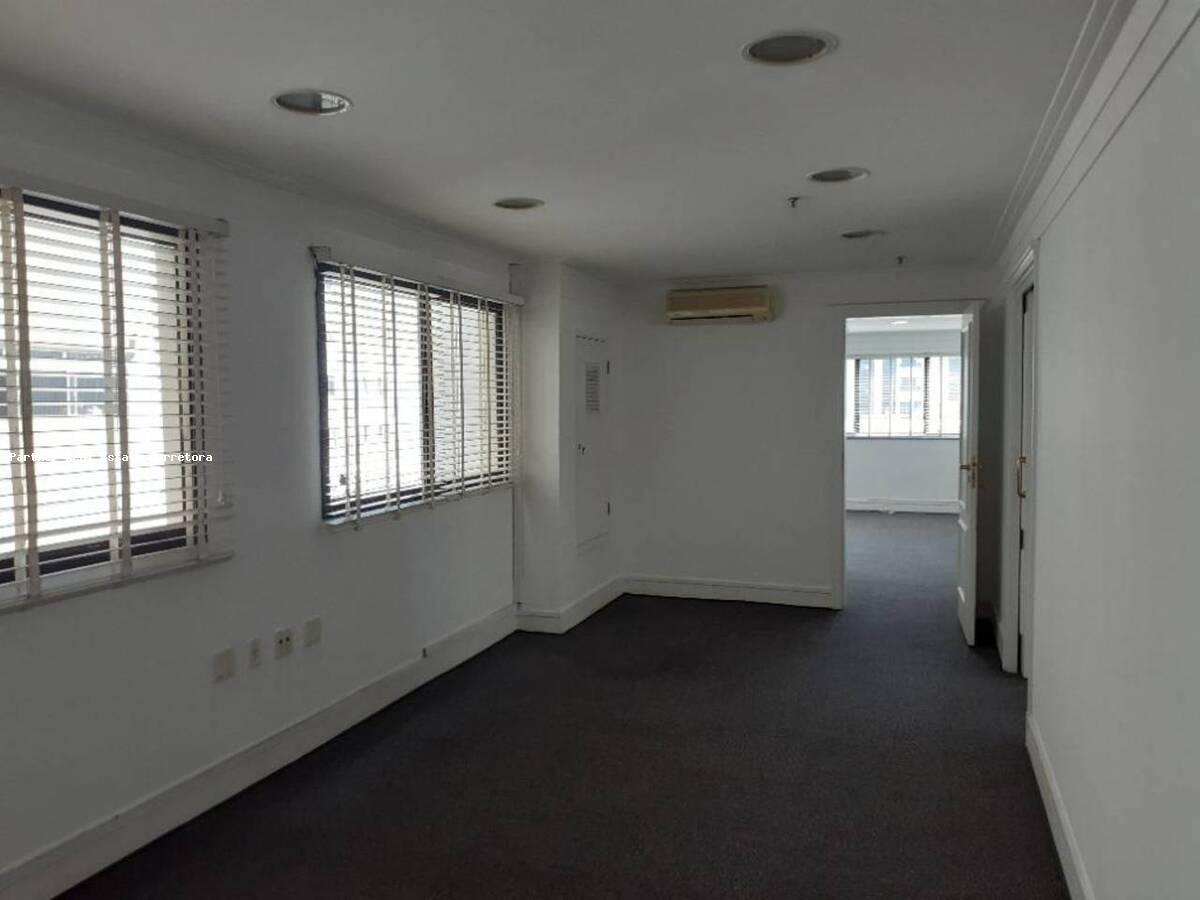 Conjunto Comercial-Sala à venda com 1 quarto, 122m² - Foto 8