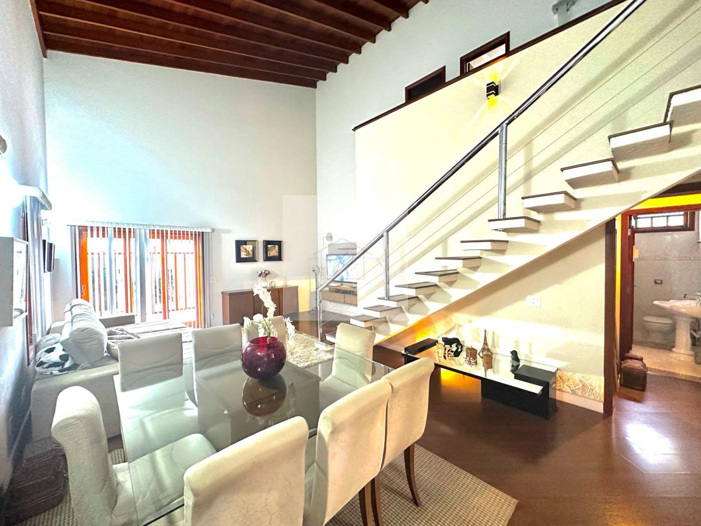 Casa à venda com 3 quartos, 300m² - Foto 3
