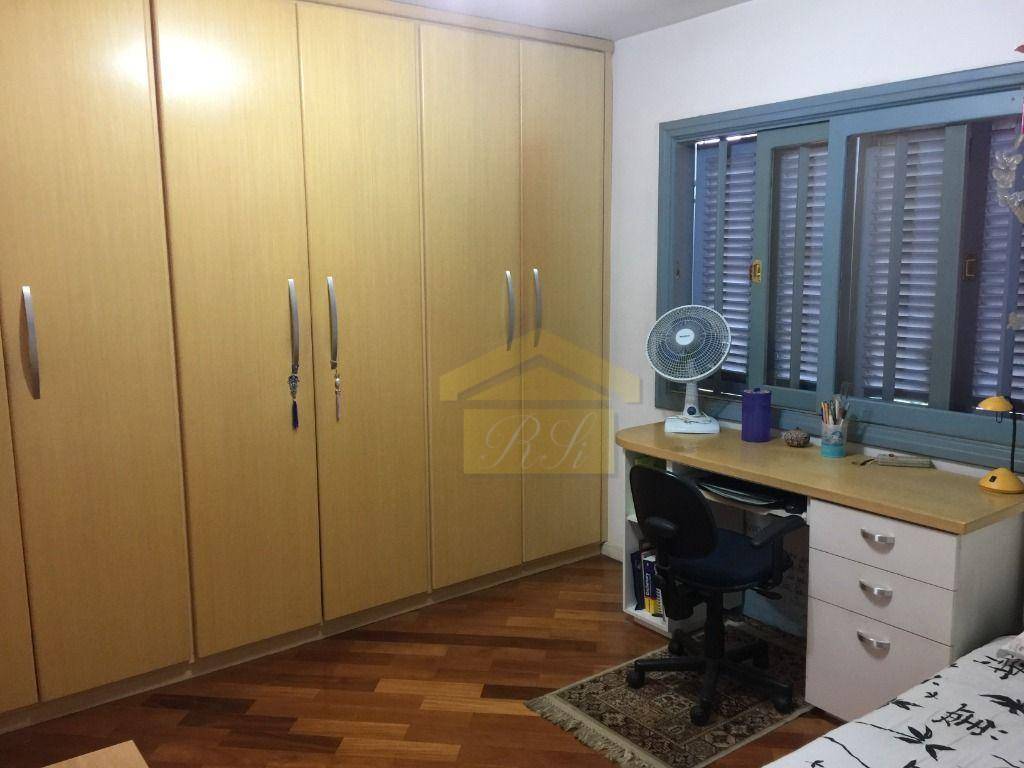 Casa à venda com 3 quartos, 220m² - Foto 12