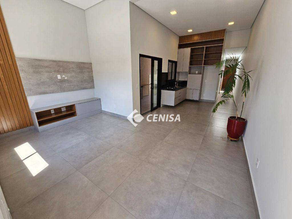 Casa à venda com 3 quartos, 110m² - Foto 1