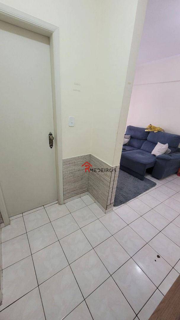 Apartamento à venda com 1 quarto, 50m² - Foto 4